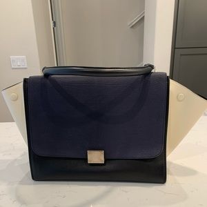 100% authentic Celine trapeze medium